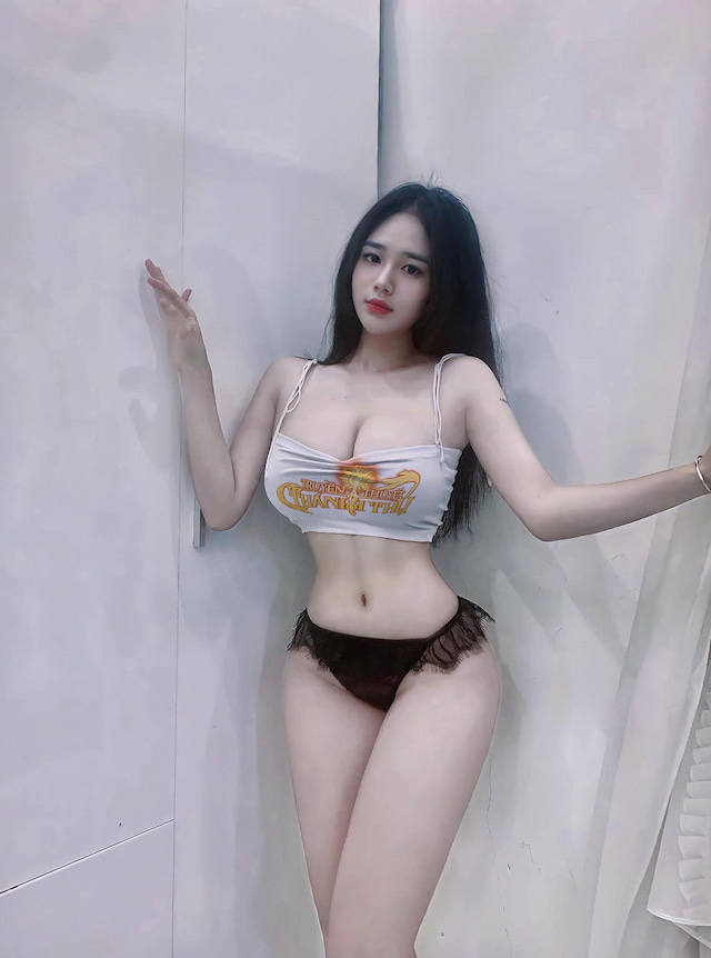 Gái Xinh Việt Khoả Thân 1